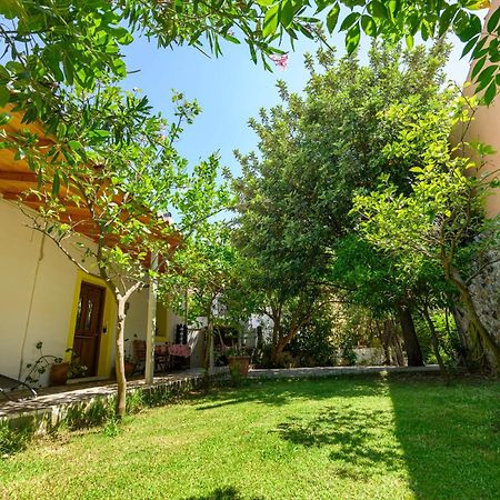 Small Villa Gerani Agios Vlasios  Экстерьер фото