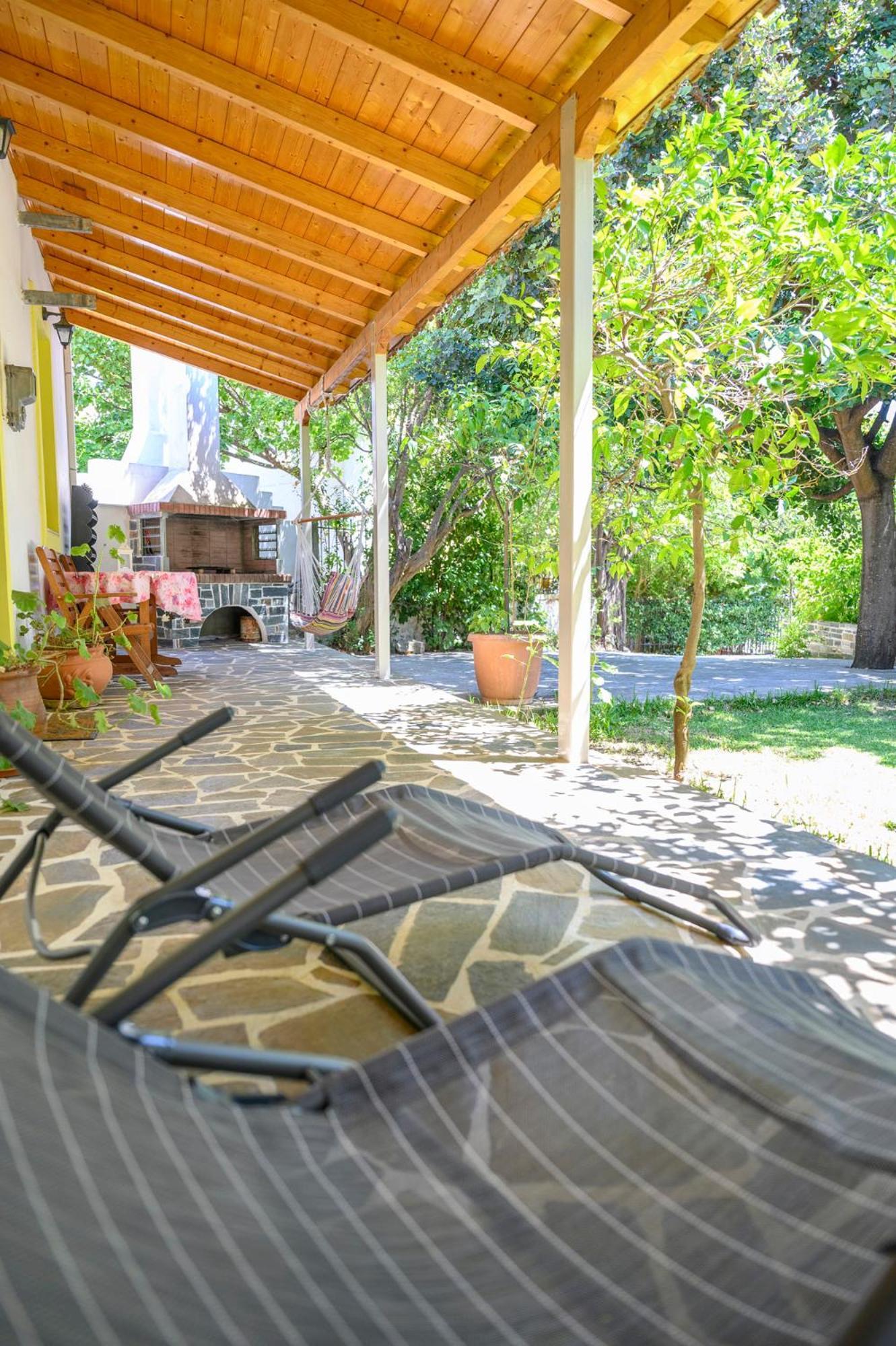 Small Villa Gerani Agios Vlasios  Экстерьер фото